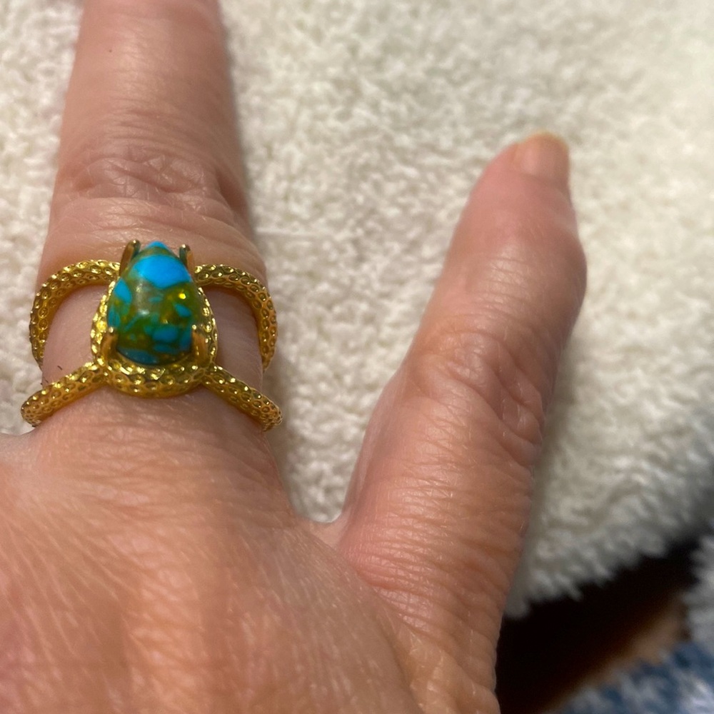 Turquoise and Gold toned Ring